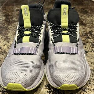 On cloud novas size 9.5